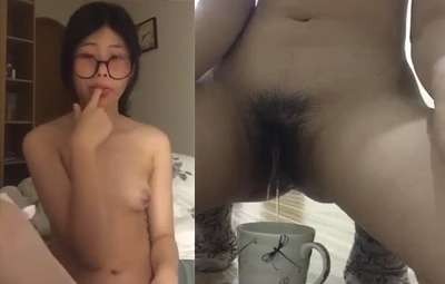 Gái Việt Móc Bướm Đái Vào Ly Có Anh Nào Muốn Húp Trọn Không Ạ